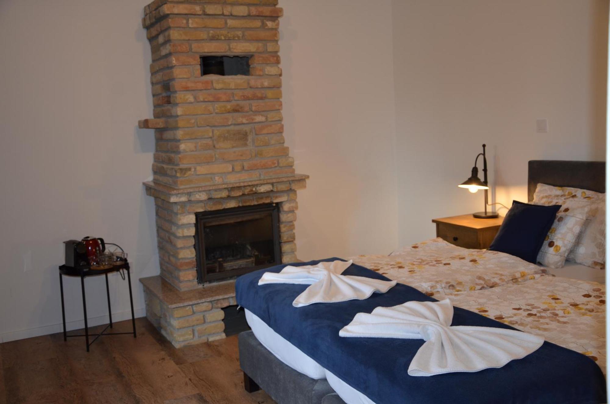 Kerekerdo Vendeghaz Hotel Kisszekely Ngoại thất bức ảnh